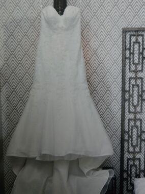 Strapless White Trumpet Style Wedding Dress